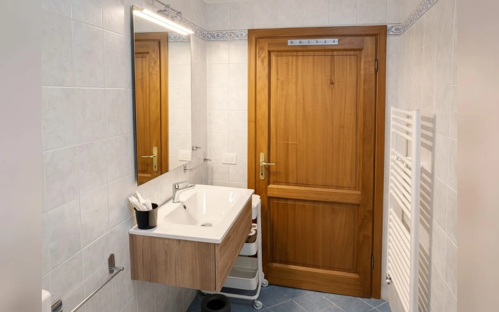 Oasis Apartment — Appartamenti con vasca idromassaggio e parcheggio a Prato, — galleria foto 20