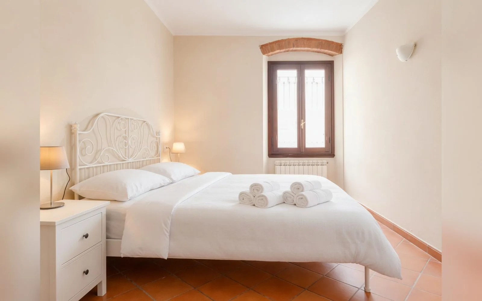 Camera da letto vista dall'ingresso - Paradise Apartment